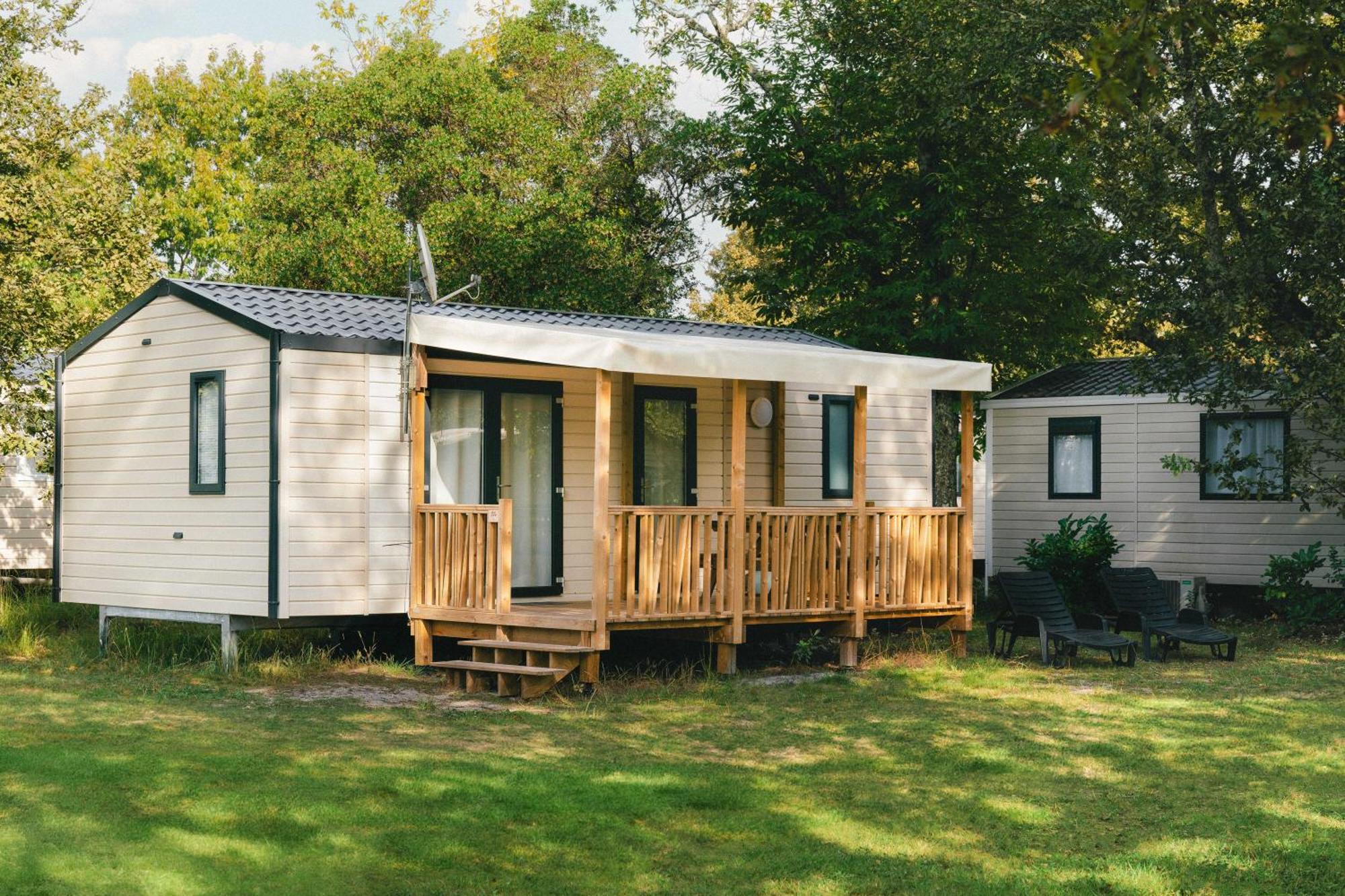 Premium Two-Bedroom Mobile Home - Maui