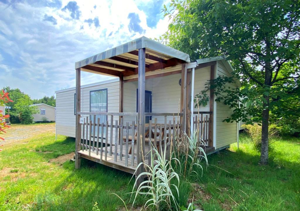 Two-Bedroom Mobile Home - Borneo